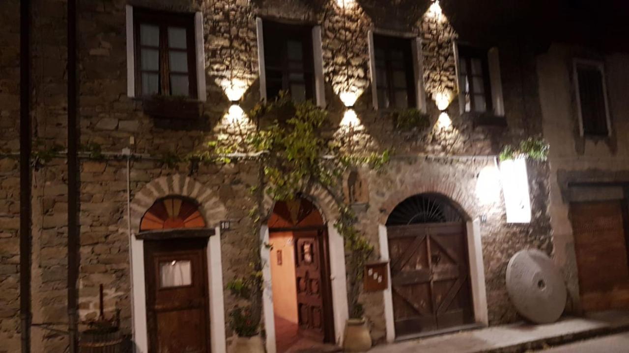 Il Cappellaio Matto Bed & Breakfast Montalto Ligure Bagian luar foto