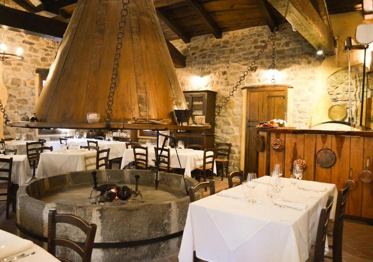 Il Cappellaio Matto Bed & Breakfast Montalto Ligure Bagian luar foto