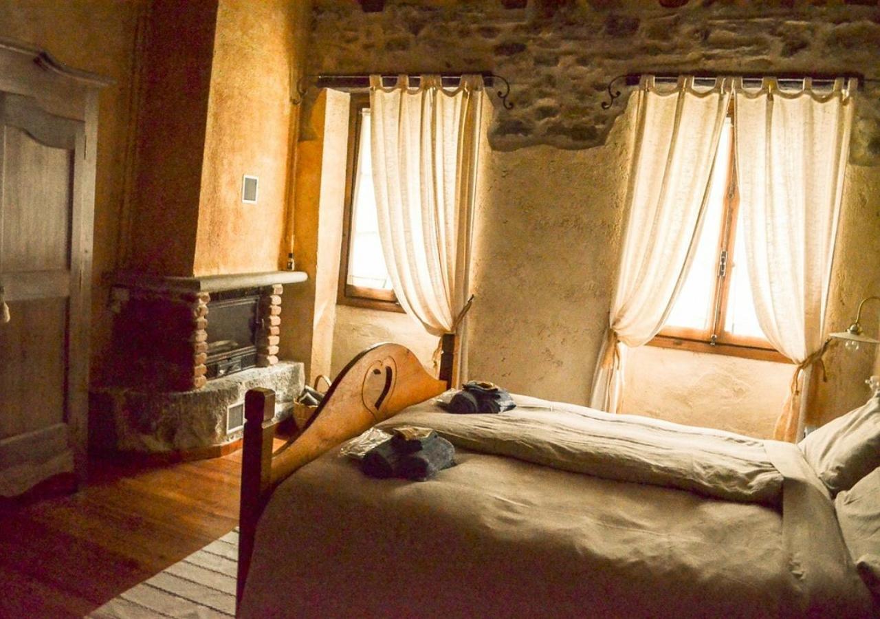 Il Cappellaio Matto Bed & Breakfast Montalto Ligure Bagian luar foto